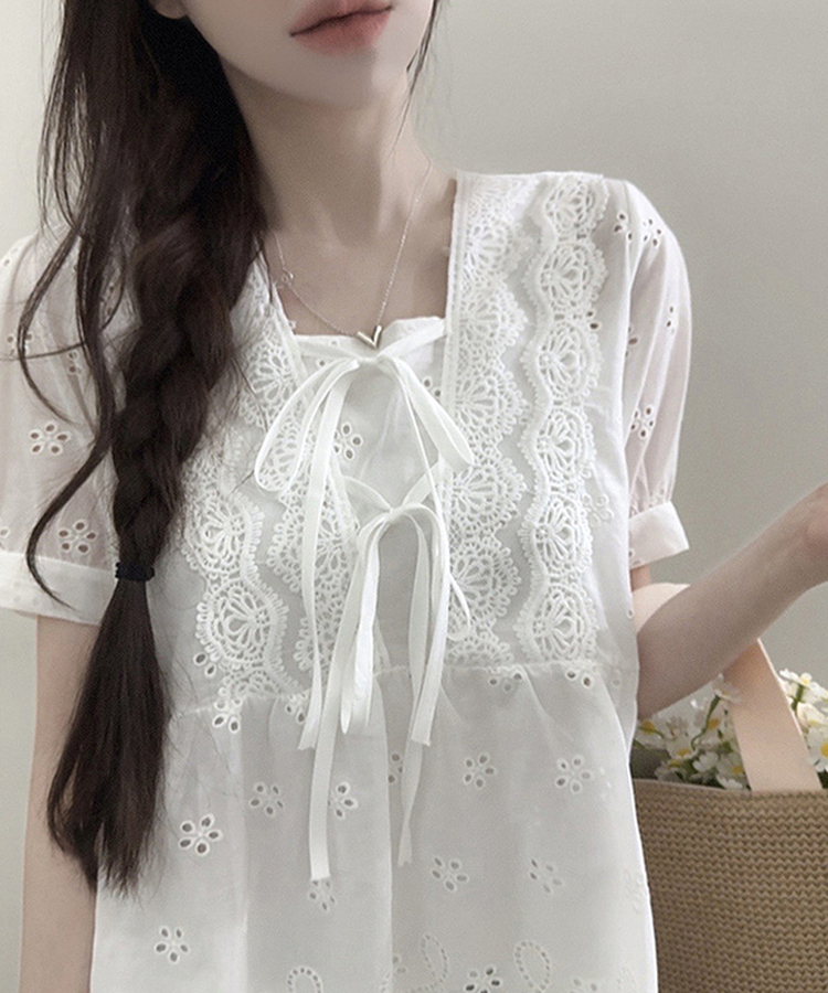 パンチングレースフリルリボン半袖ブラウス WHITE
