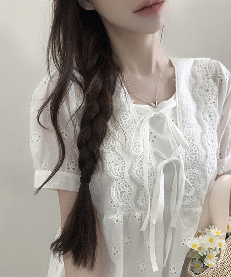 パンチングレースフリルリボン半袖ブラウス WHITE
