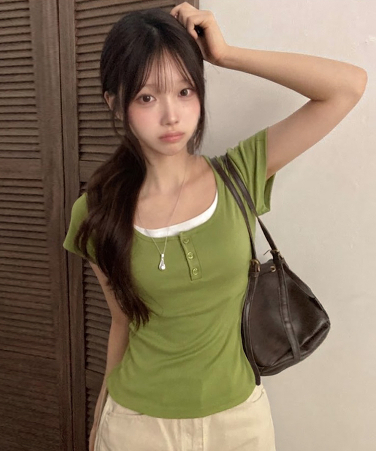 스토리 배색 버튼 이너티 레이어드 반팔 티셔츠 연두