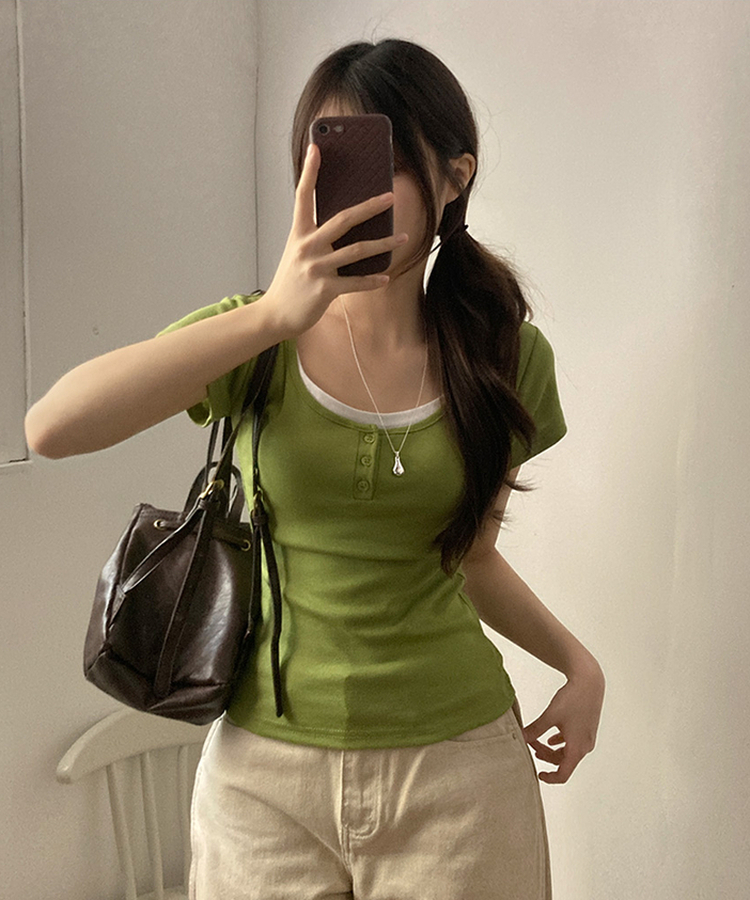 스토리 배색 버튼 이너티 레이어드 반팔 티셔츠 연두