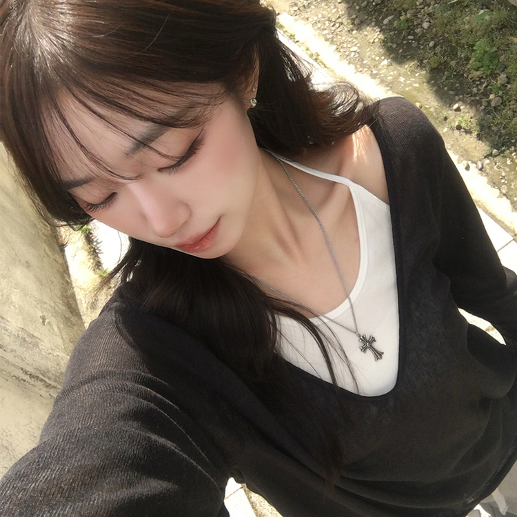 여름 내내 활용도 높은 두아 삼각 홀터넥 여름 베이직 골지 레이어드 나시 슬림핏 이너 슬리브리스 데일리 상의 5color 아이보리