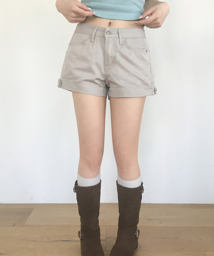 サイドストラップスリムショートパンツ BEIGE