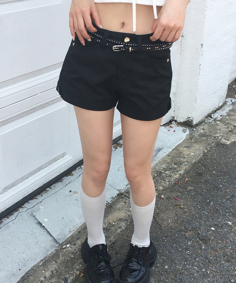 サイドストラップスリムショートパンツ BLACK