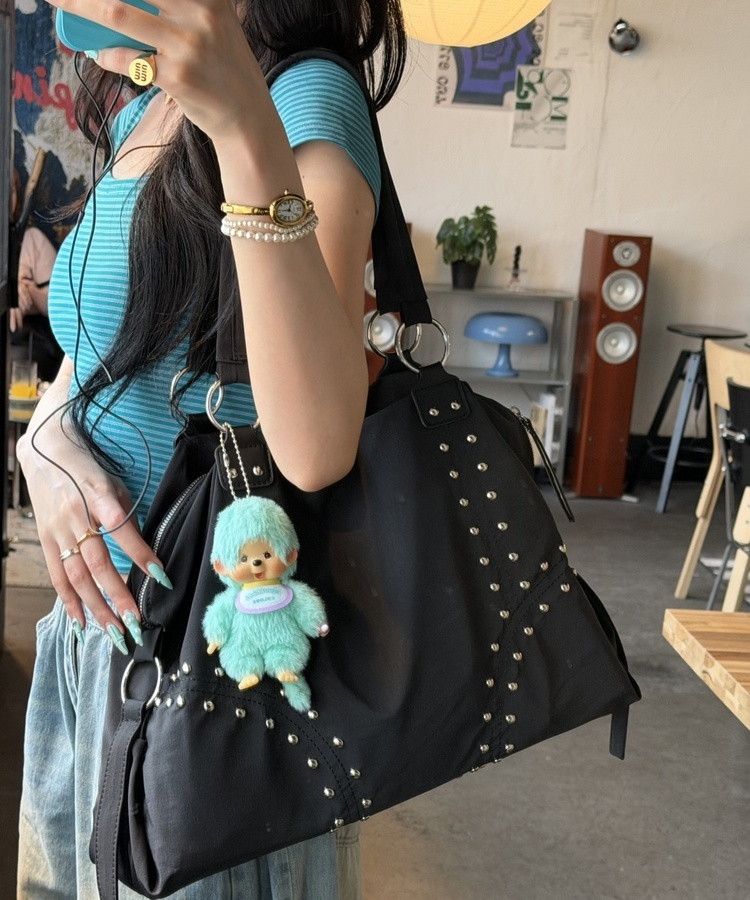 スタッズビッグショルダーバッグ BLACK