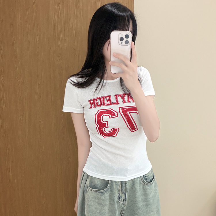 ラウンドサイドシャーリングレタリングTシャツ IVORY