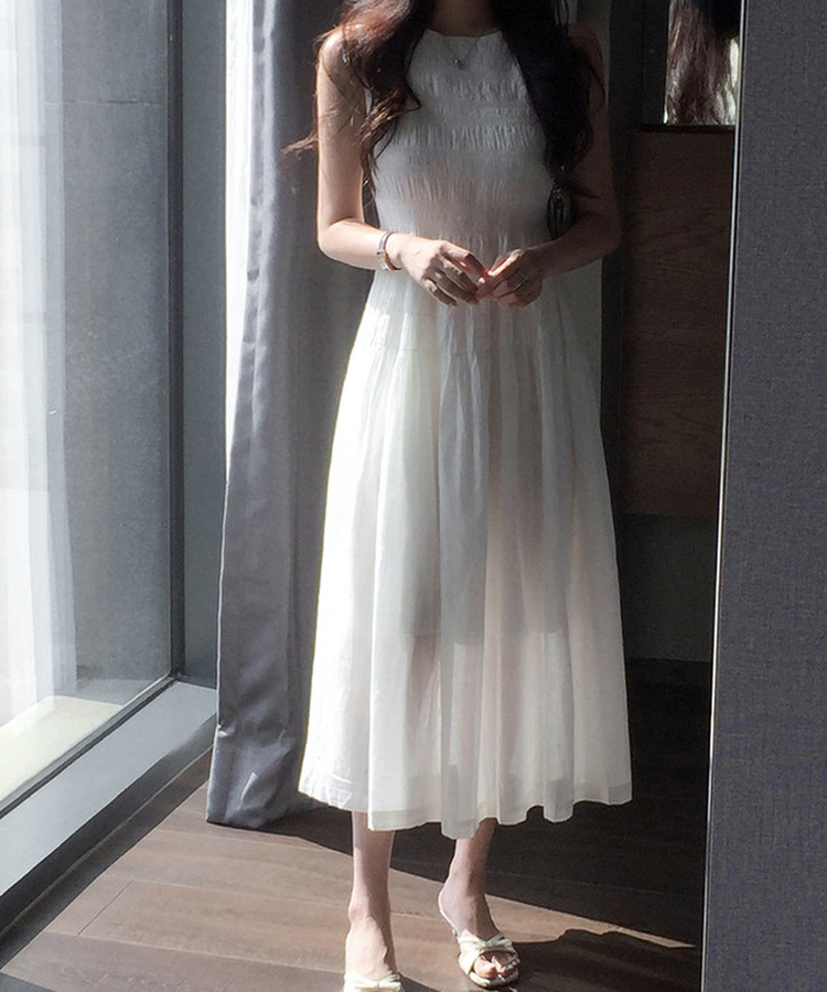 シャーリングノースリーブロングワンピース IVORY