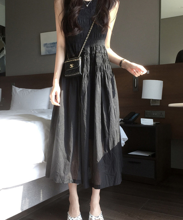 シャーリングノースリーブロングワンピース BLACK