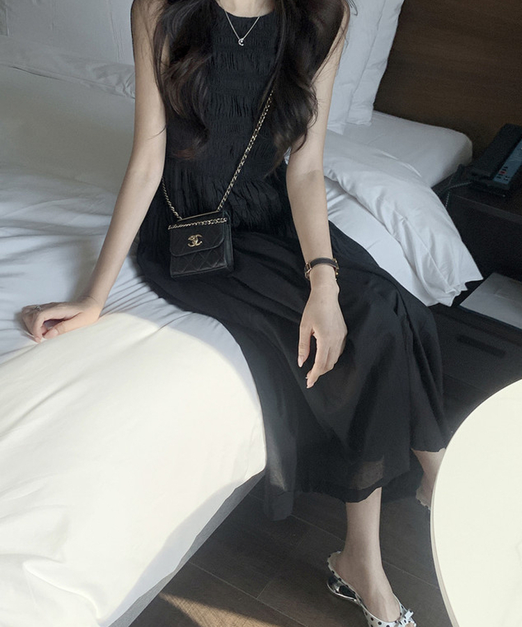 シャーリングノースリーブロングワンピース BLACK