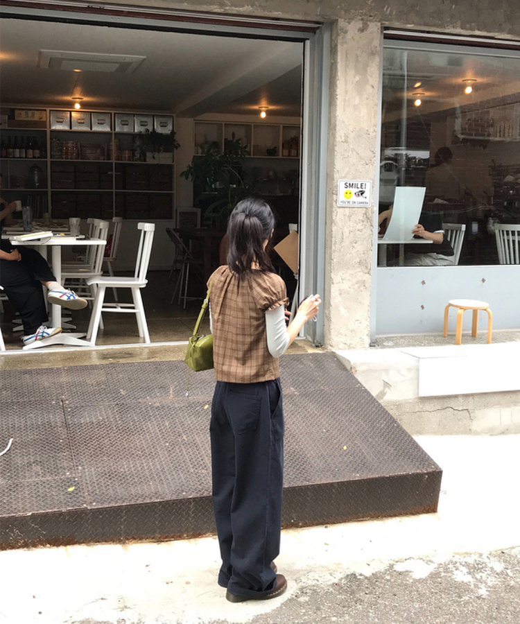 チェックパフ半袖ブラウス BROWN