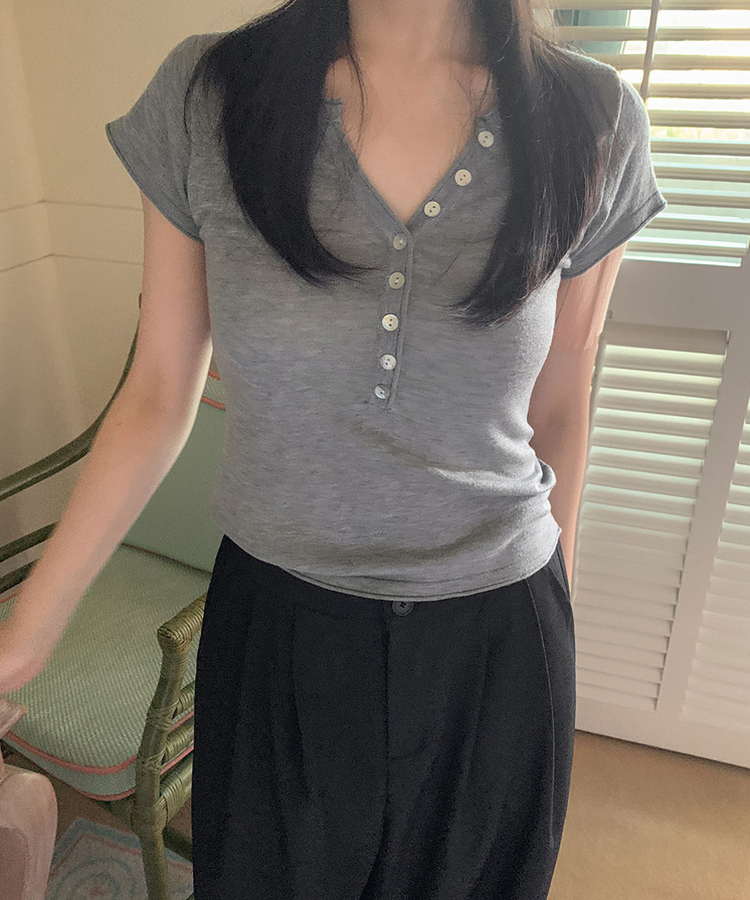 ボタンVネックレイヤード半袖ニット(6color) GRAY