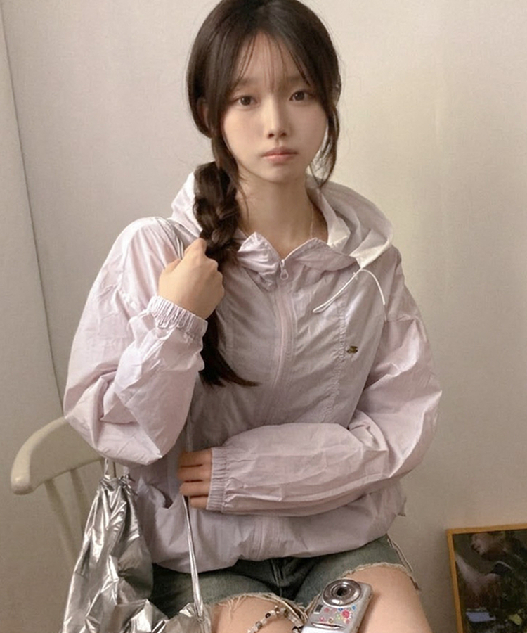 치코 후드 배색 팬던트 바람막이 점퍼 연보라