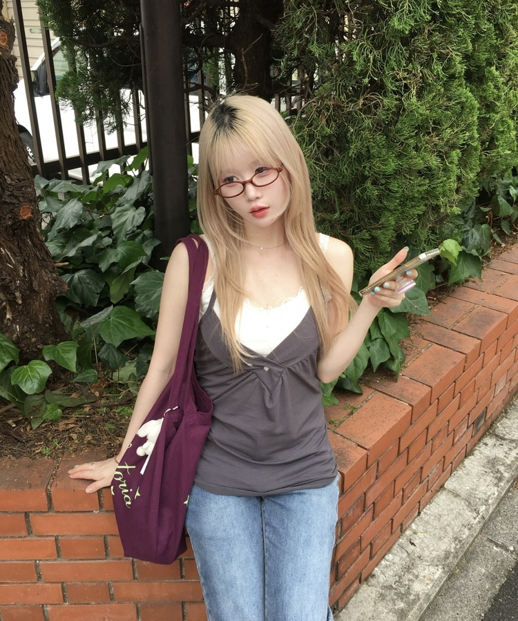 브이 홀터 나시 먹색