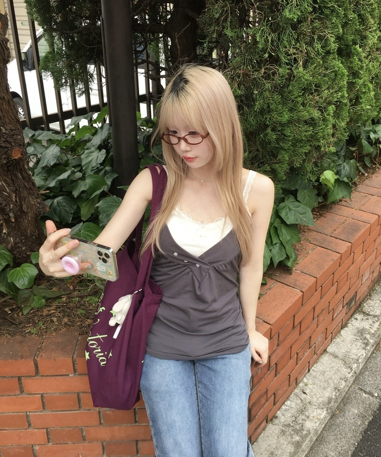 브이 홀터 나시 먹색