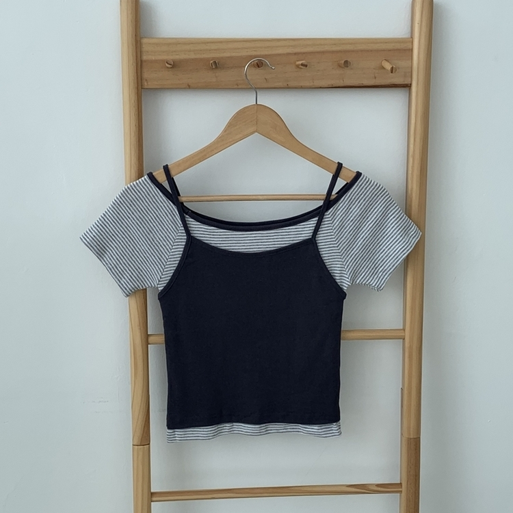 オフショルレイヤードストライプTシャツ