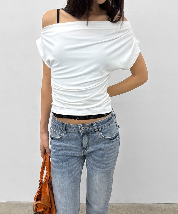 シャーリングオフショルダー半袖Tシャツ IVORY