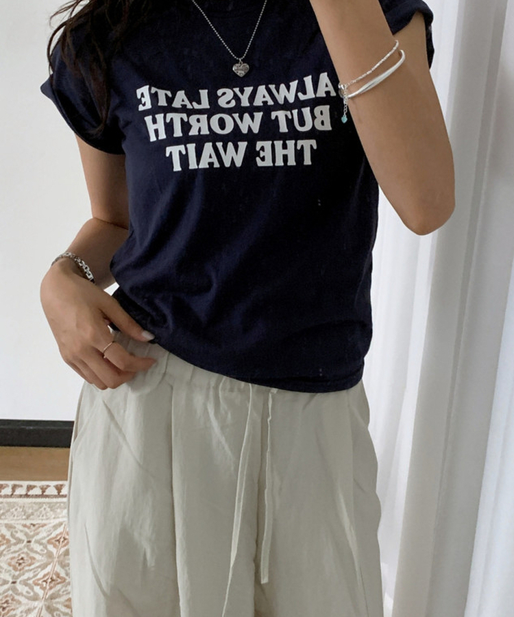 ヴィンテージレタリングスリム半袖Tシャツ NAVY