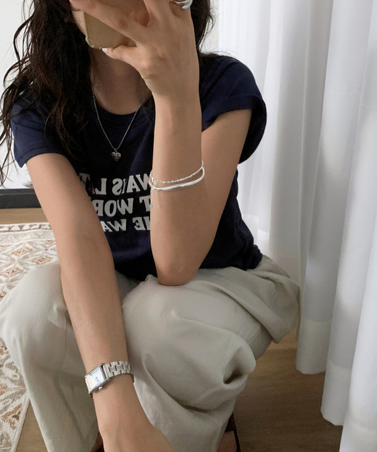 ヴィンテージレタリングスリム半袖Tシャツ NAVY