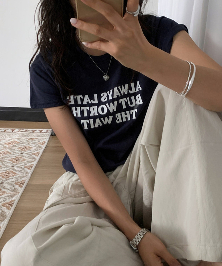 ヴィンテージレタリングスリム半袖Tシャツ NAVY