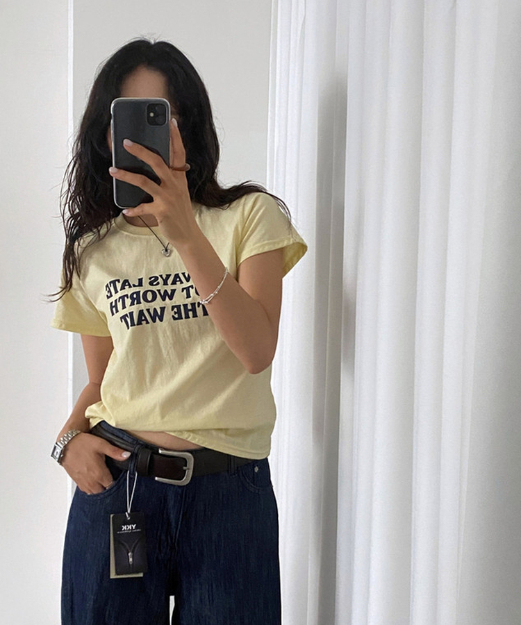 ヴィンテージレタリングスリム半袖Tシャツ LIGHT YELLOW