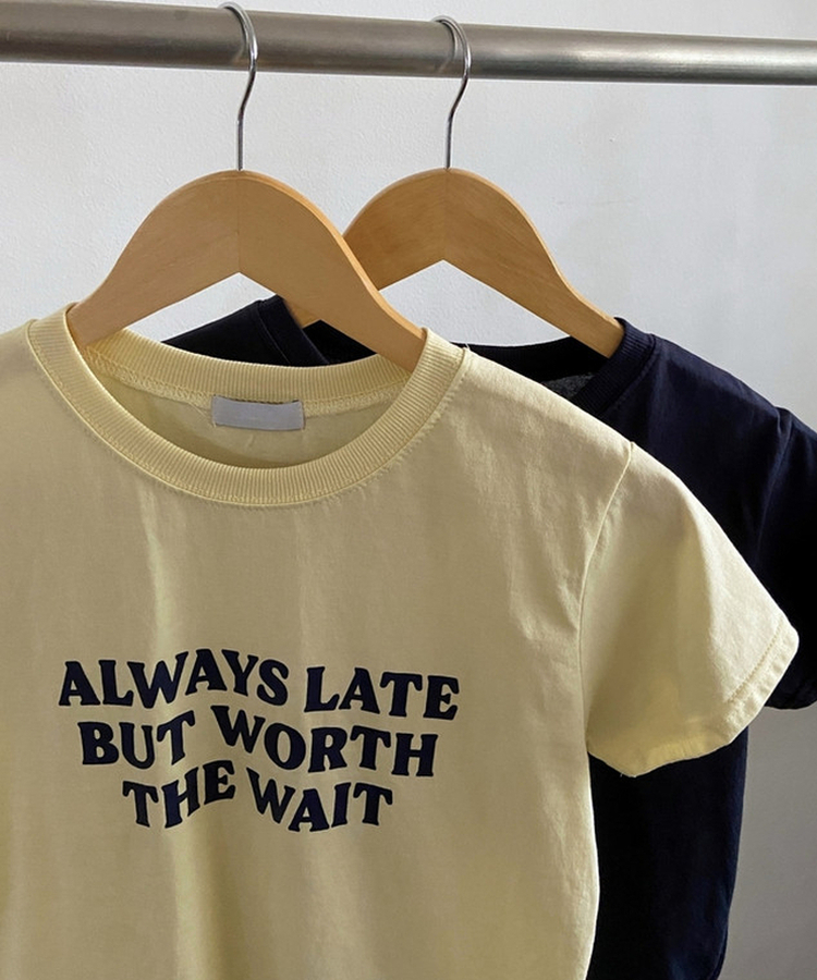 ヴィンテージレタリングスリム半袖Tシャツ