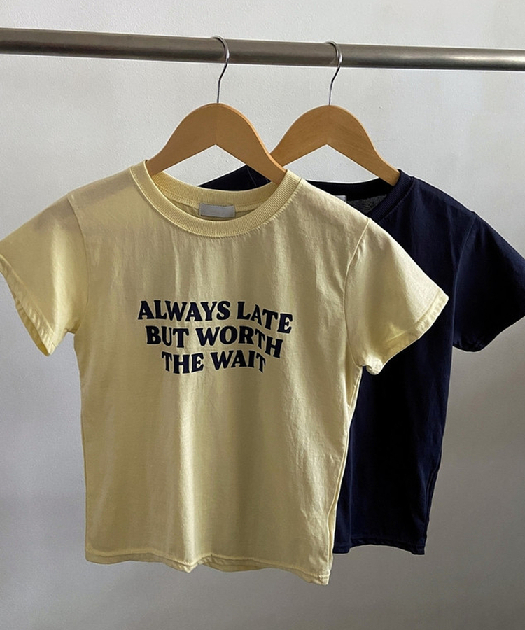 ヴィンテージレタリングスリム半袖Tシャツ