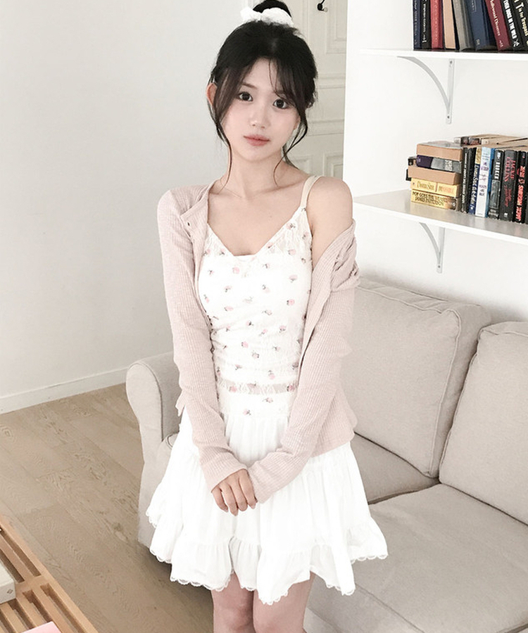 フラワーレースVネックシャーリングキャミソール IVORY
