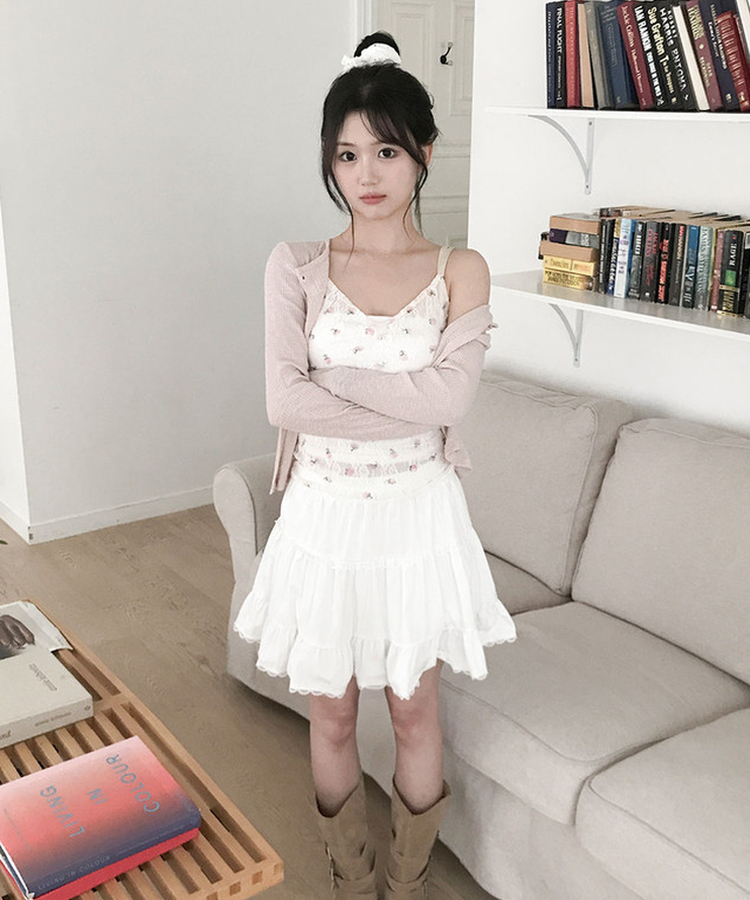 フラワーレースVネックシャーリングキャミソール IVORY