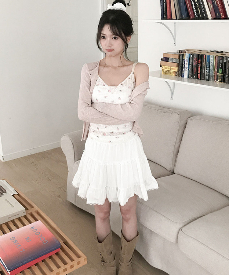 フラワーレースVネックシャーリングキャミソール IVORY