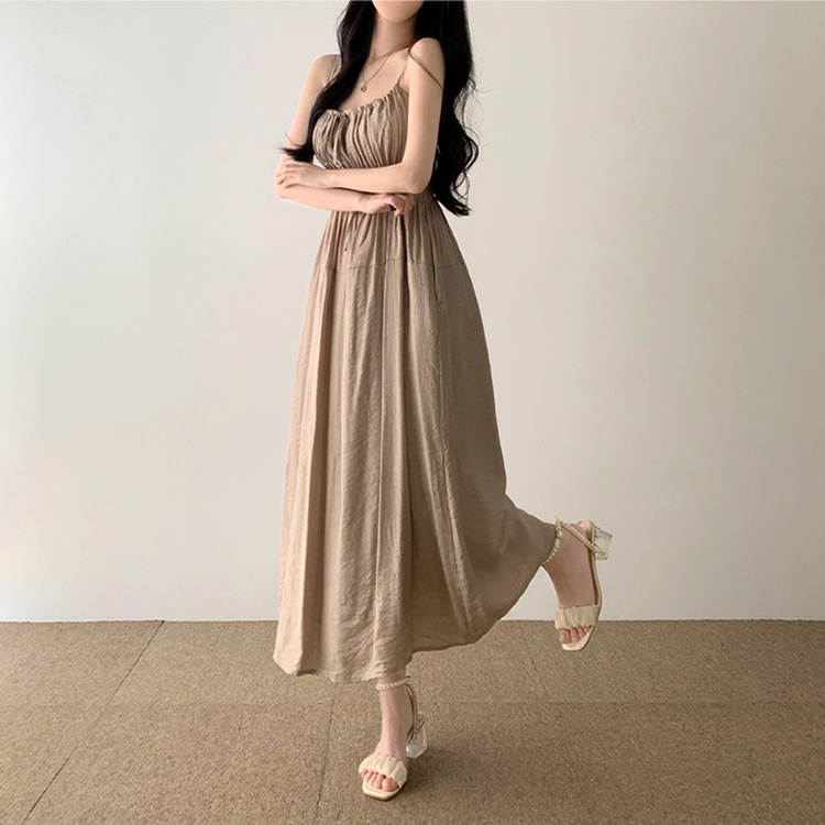 キャミソールマキシワンピース DEEP BEIGE