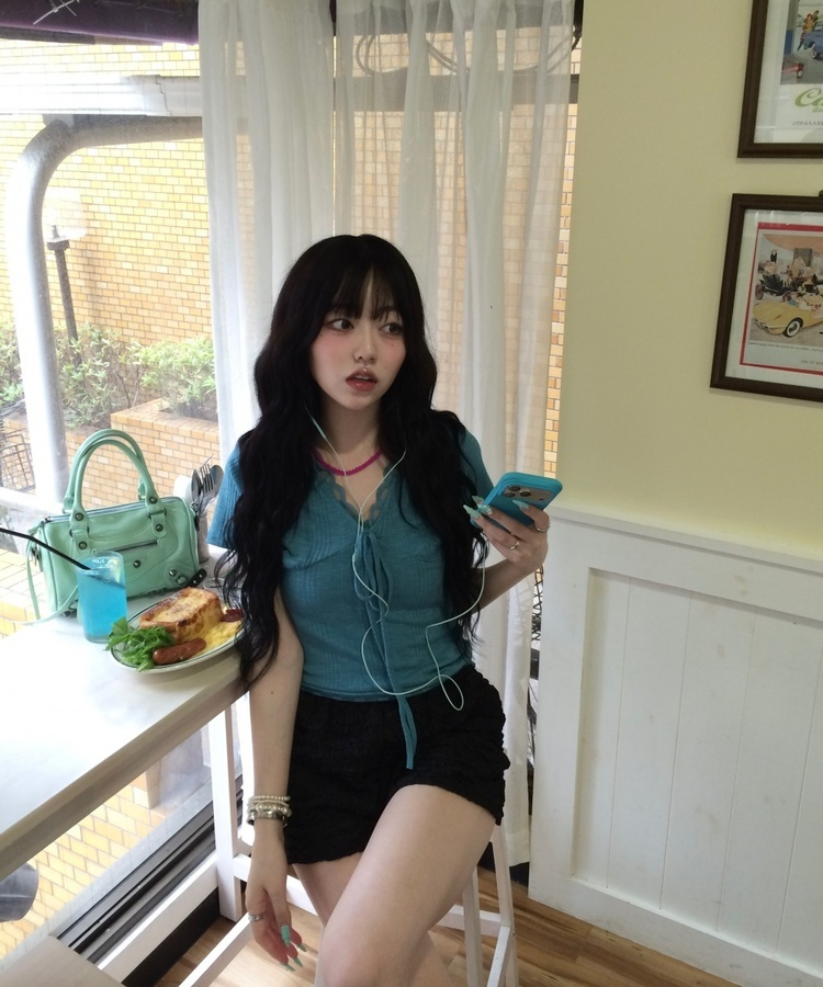レースVネック半袖Tシャツ TEAL