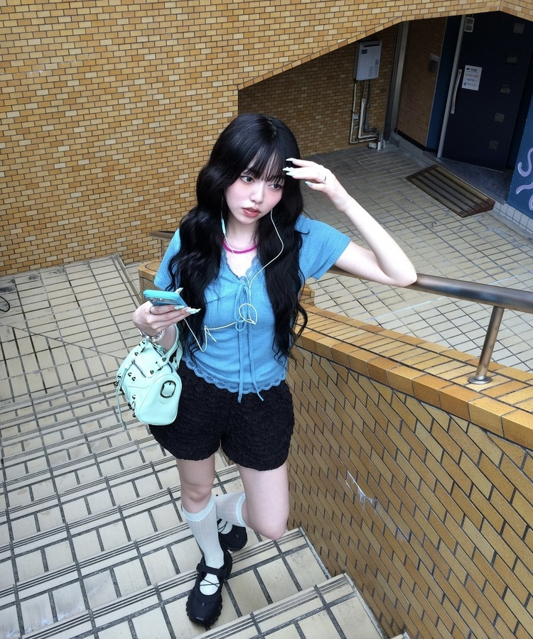 レースVネック半袖Tシャツ TEAL
