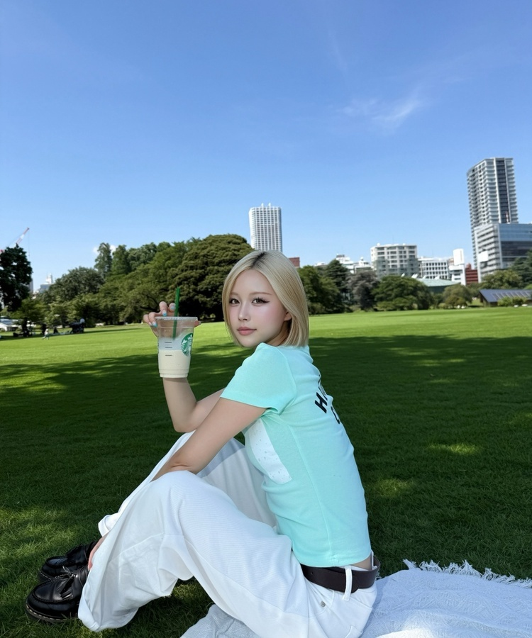 로고 백레터링 반팔티 민트