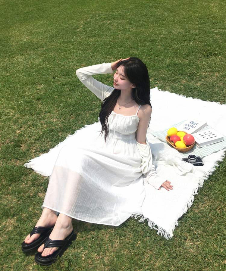 휴양지룩 연유 리본 나시 롱 원피스 스모크밴딩 조절끈 안감내장 체형보정 허리잘록핏 휴가룩 데이트룩 여름원피스여름신상썸머 화이트