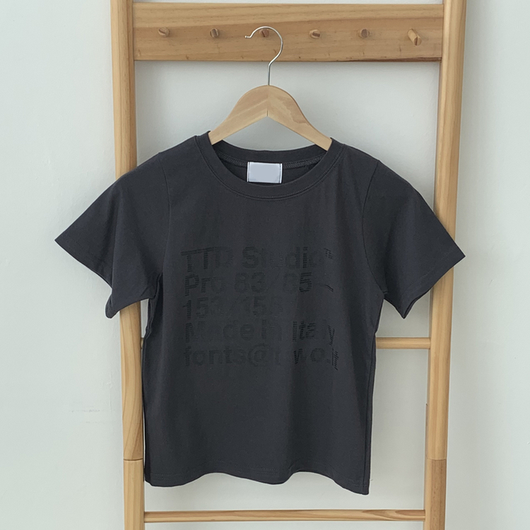 レタリングラウンドセミクロップドTシャツ