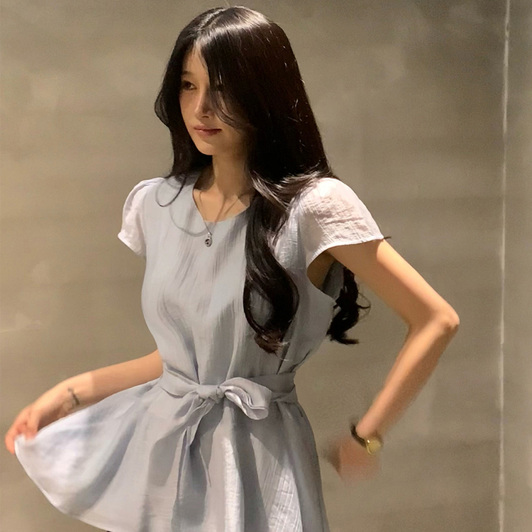 【タイ付き】ウエストシェイプ半袖ブラウス BLUE