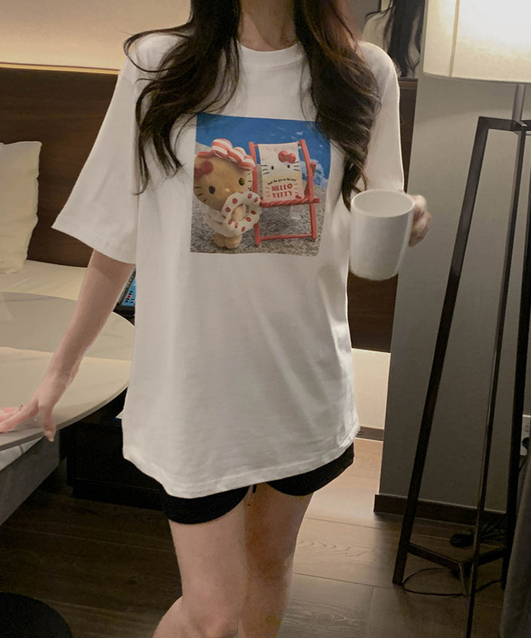 日焼けキティボックスTシャツ IVORY