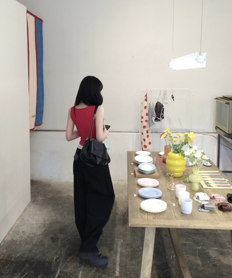 레이스 레이어드 나시탑 레드