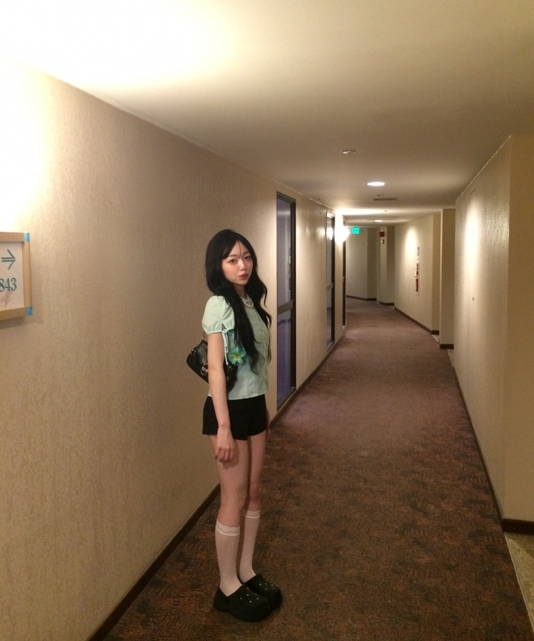 핀턱 퍼프소매 블라우스 민트