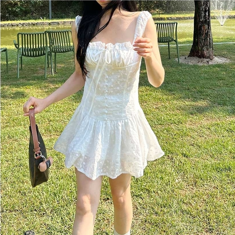 パンチングレースフラワーワンピース WHITE