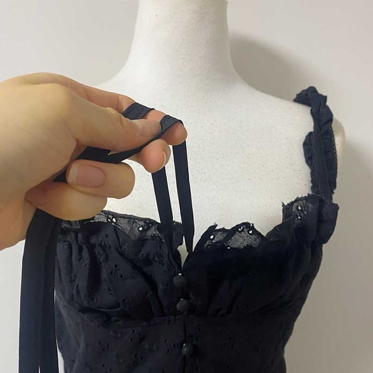 パンチングレースフラワーワンピース