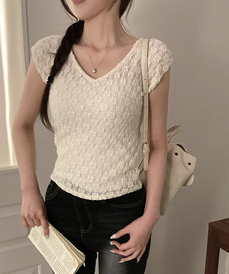 フラワーレースVネックTシャツ CREAM