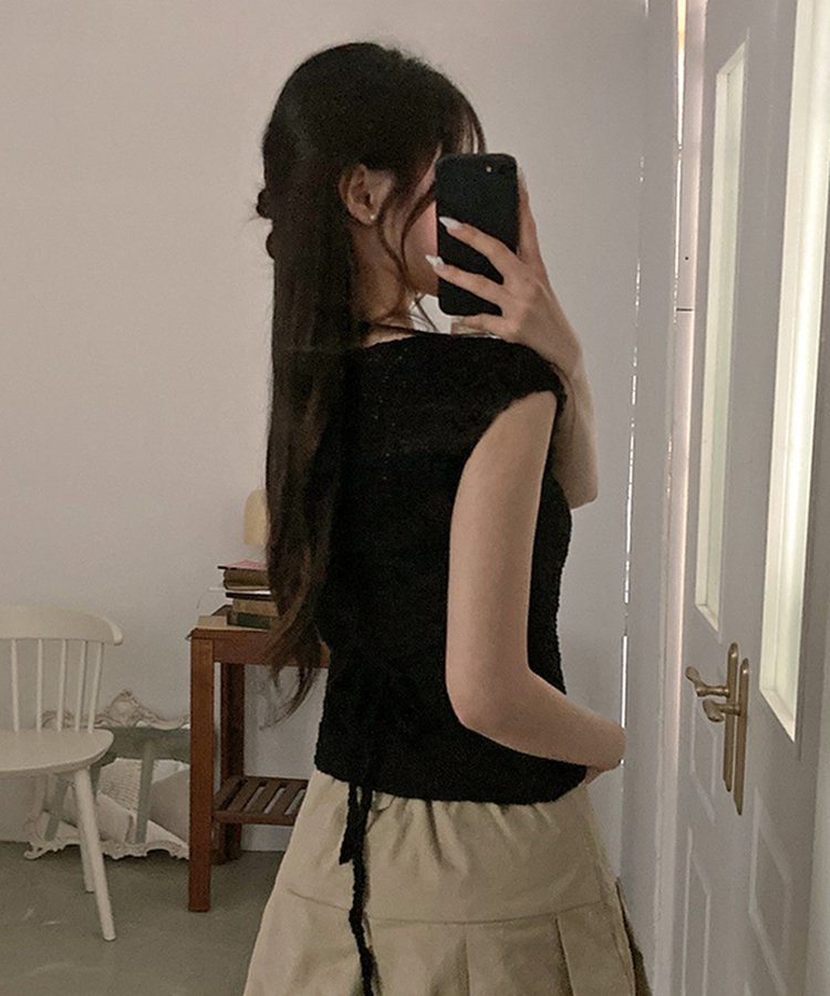 フラワーレースVネックTシャツ BLACK