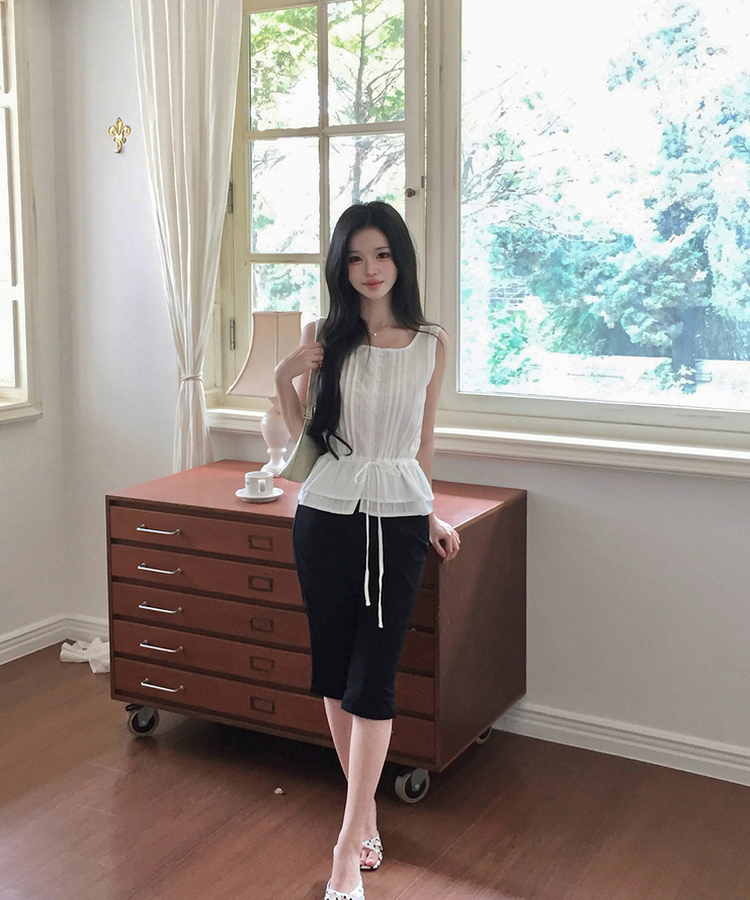 リブボタンフリルノースリーブブラウス IVORY