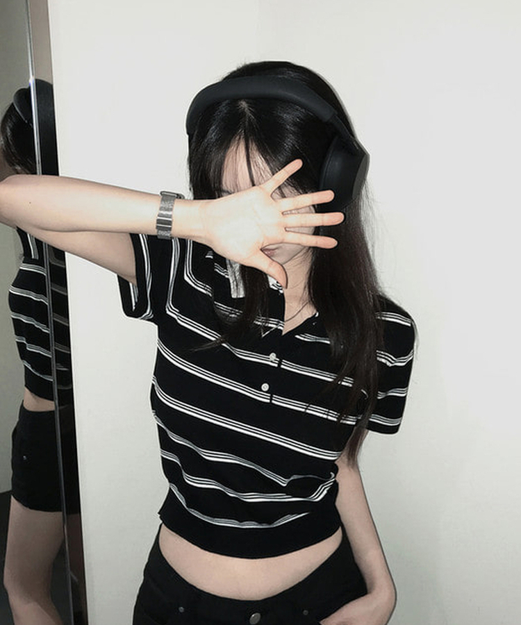 モノトーンストライプカラー半袖ニット BLACK