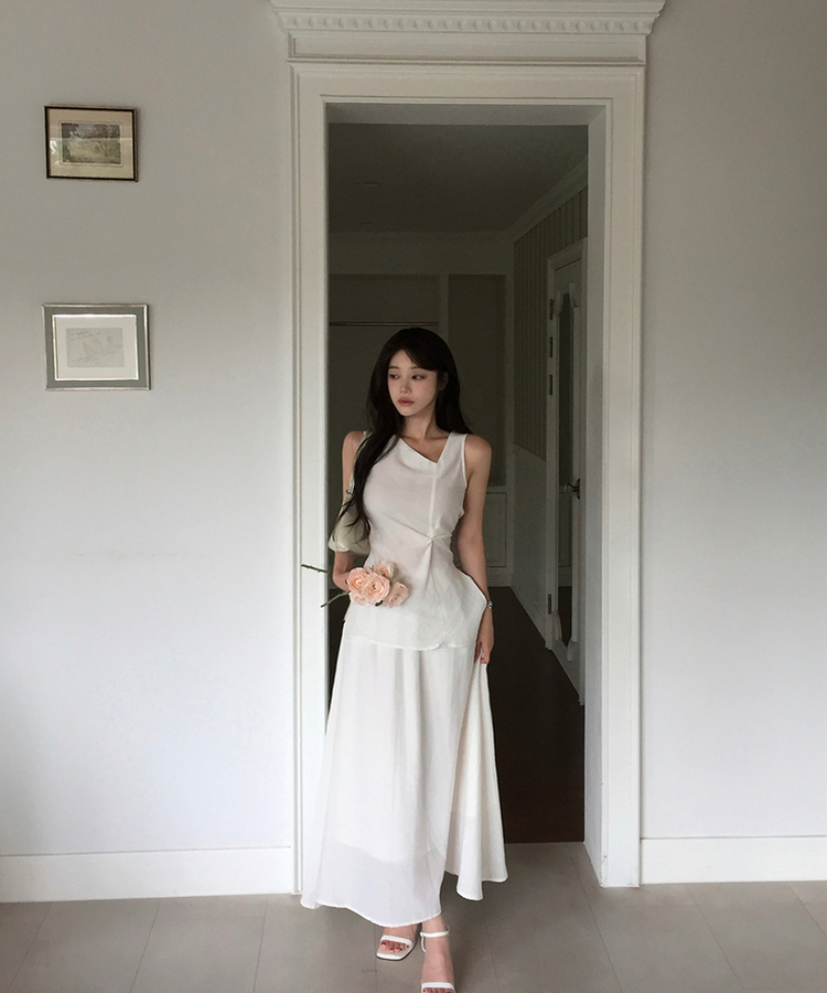 【SET】アシメVネックキャミソールブラウス ロングスカート IVORY