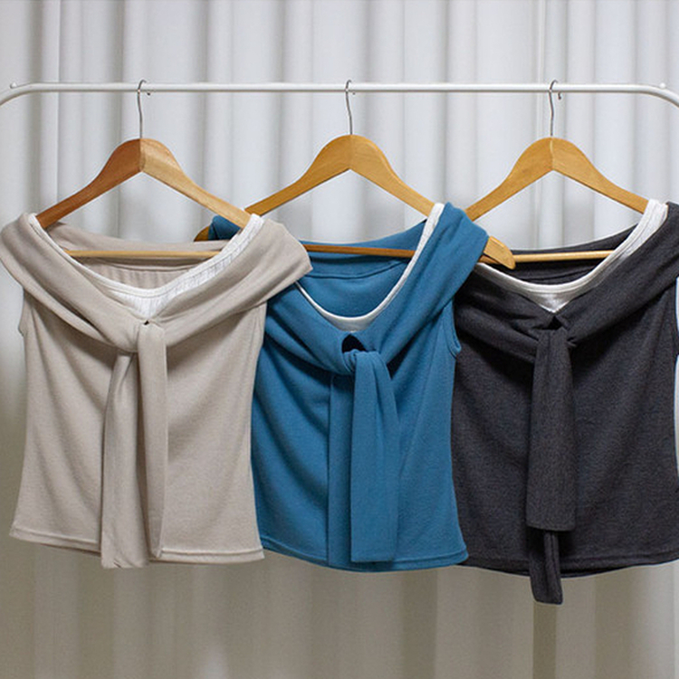 オフショルダーシャーリングリボンタイTシャツ