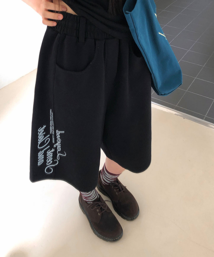 レタリングバミューダトレーナーパンツ BLACK