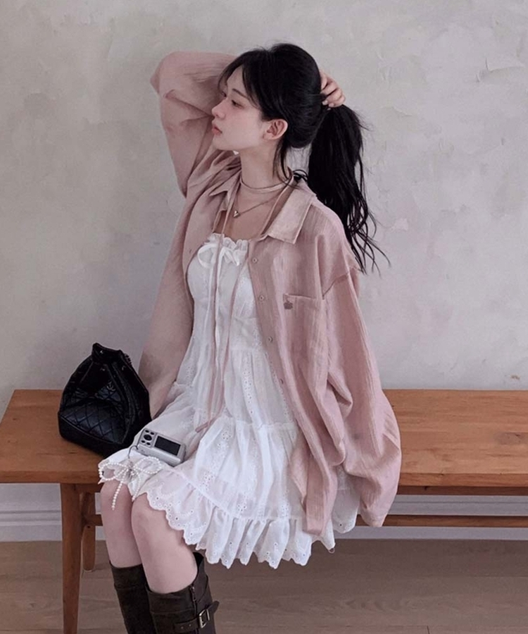 엘리니아 펀칭 레이스 셔링 리본 스모크 나시 미니 원피스 아이보리
