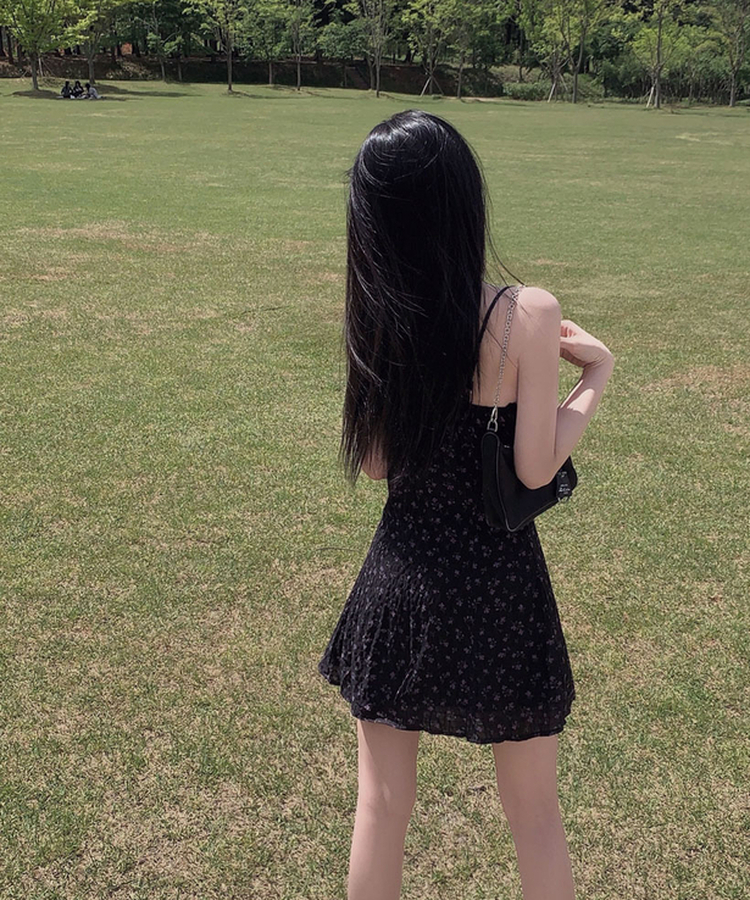 완벽한 여름 원피스플로리스트 플라워 나시 잔꽃 미니 원피스 블랙