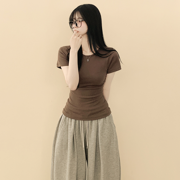 【1+1企画】サイドシャーリングスリムフィット半袖Tシャツ COCOA